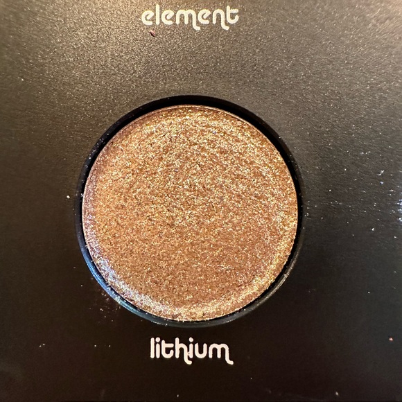 New - Urban Decay moondust palette. - Picture 11 of 11